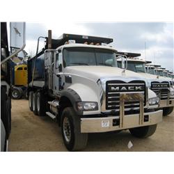 2008 MACK GU713 TRI-AXLE DUMP