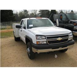 2006 CHEVROLET 3500 4X4 CREWCAB SERVICE TRUCK