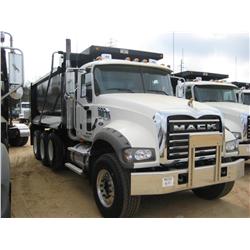 2008 MACK GU713 TRI-AXLE DUMP