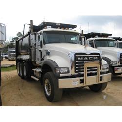 2008 MACK GU713 TRI-AXLE DUMP