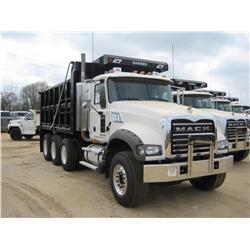 2008 MACK GU713 TRI-AXLE DUMP