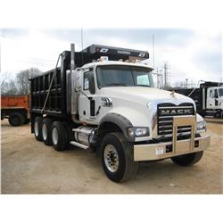 2008 MACK GU713 TRI-AXLE DUMP