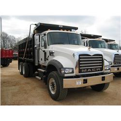 2009 MACK GU713 T/A DUMP