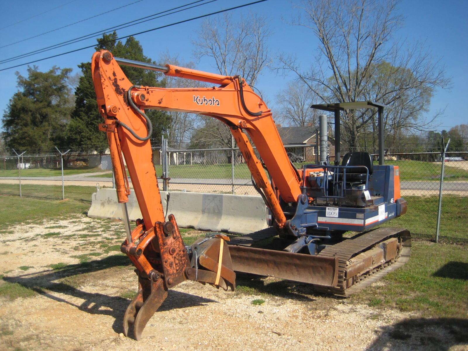 KUBOTA KH045 HYDRAULIC EXCAVATOR
