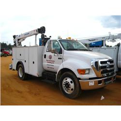 2004 FORD F650 SUPER DUTY S/A SERVICE TRUCK