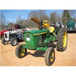 JOHN DEERE 2120 FARM TRACTOR