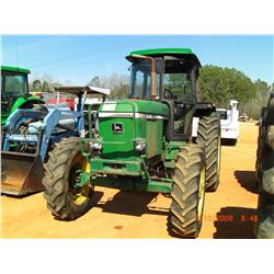 JOHN DEERE 3040 4X4 FARM TRACTOR
