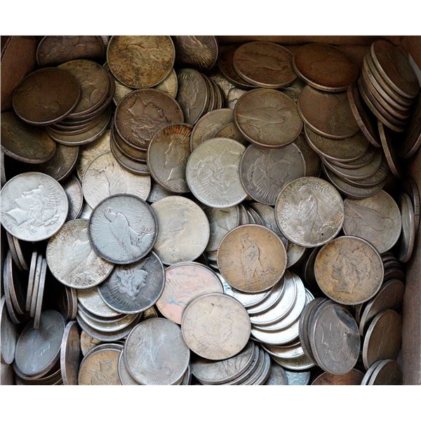 USA; 1922 $1, lot of 158 coins.  Average VF-EF.