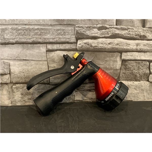 GREEN MOUNT Little Monster Nozzle - Red