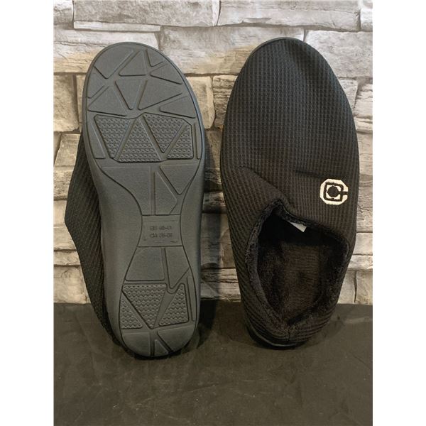 Plush Slippers - Women's 7-8