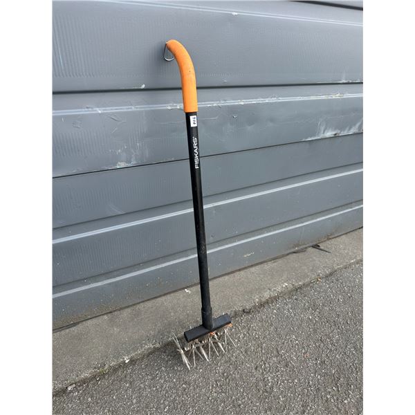 Fiskars Tiller
