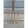 Image 2 : Spading Fork