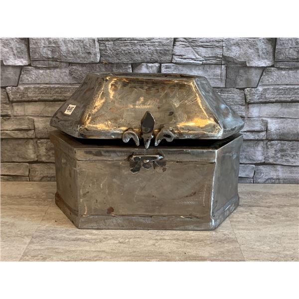 Metal Tresure Chest