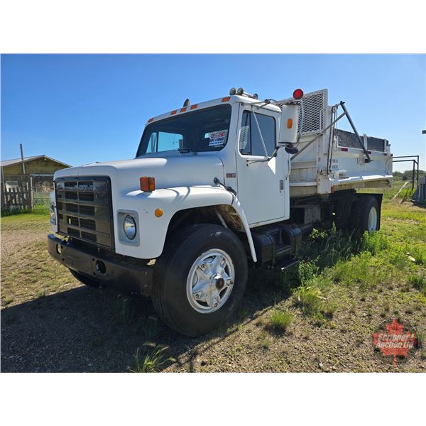 Gravel Truck : 1985 International S1900 : Model 1954 : 12ft Gravel Dump Box