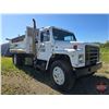 Image 3 : Gravel Truck : 1985 International S1900 : Model 1954 : 12ft Gravel Dump Box