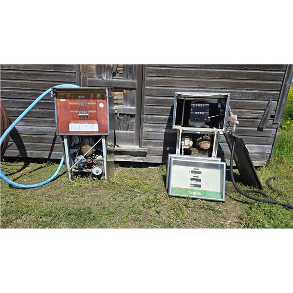 Gas Pumps (2) (Project Pieces)