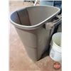 Image 2 : Garbage Cans (5) : Variety