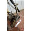 Image 2 : Shop Combo : Hitch Step; Car Jack ; Tow Hitch