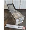 Image 3 : Small Checkerplate Aluminum Box w/Clasp (Measures 6"H x 7"W x 11"D)
