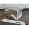 Image 4 : Small Checkerplate Aluminum Box w/Clasp (Measures 6"H x 7"W x 11"D)