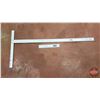 Image 1 : TASK 48" Aluminum Drywall Square