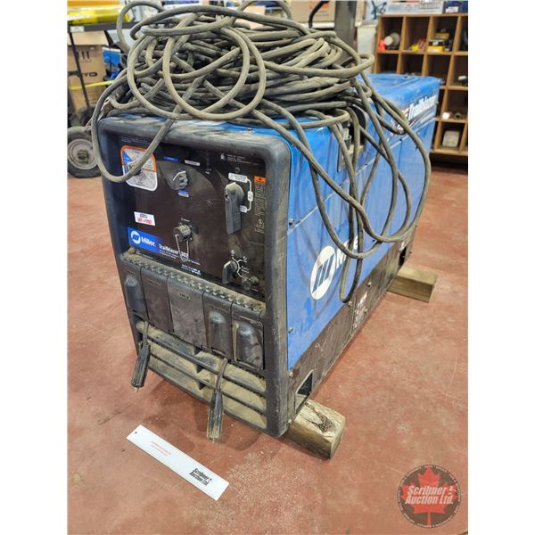 MILLER Welder/Generator : Trailblazer 302 (34 Hours)