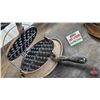 Image 2 : Cast Waffle Irons (2)