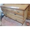 Image 1 : Dresser / Chest of Drawers (6 Drawer) (31-1/2"H x 54"W x 17"D)
