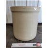 Image 2 : MEDALTA 6 Gallon Crock (15"H x 14"Dia) (Note: Hairline Cracks)