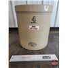 Image 1 : MEDALTA 4 Gallon Crock (13"H x 12"Dia) (Cracks)