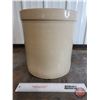 Image 3 : MEDALTA 4 Gallon Crock (13"H x 12"Dia) (Cracks)