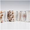 Image 4 : 22pc Natural Shell Napkin Ring Holders, Tiger Cowrie & Capiz Shell