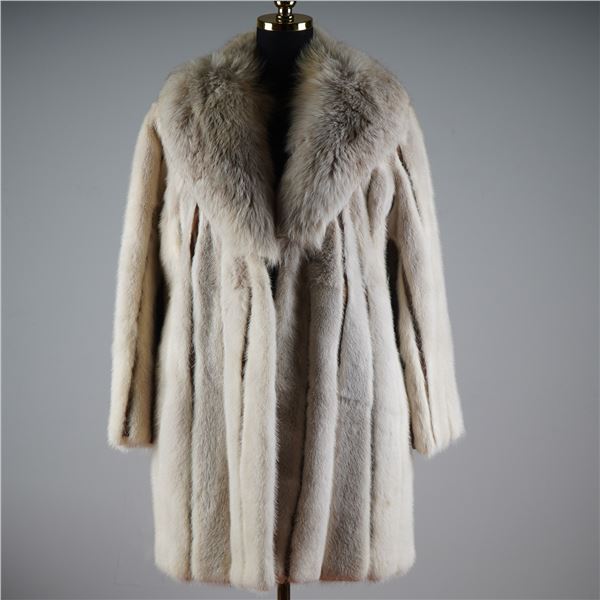 Vintage Kneeter Silver Grey Mink Fur Coat with Shawl Collar