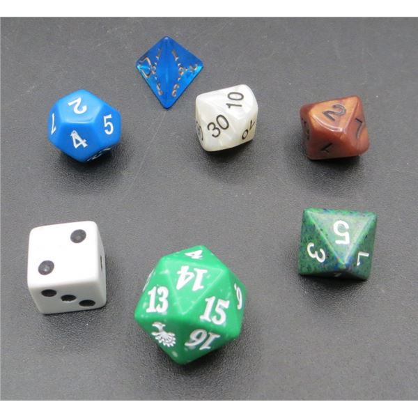 Lot of 7 New Roll playing Game RPG Dice