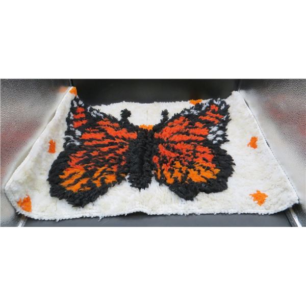 Vintage 1970's Latch Hook Wall Tapestry Monarch Butterfly Rug 28" x 18"