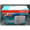 Image 2 : Honeywell Cool Moisture Humidifier With Original Box
