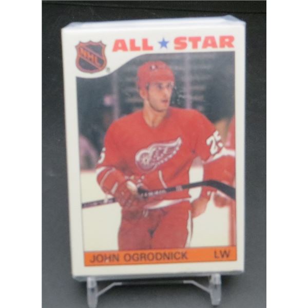 1985-86 Topps Sticker Inserts Complete Set Of 33 Gretzky, Bourque, Helmet Stickers & More BV $30