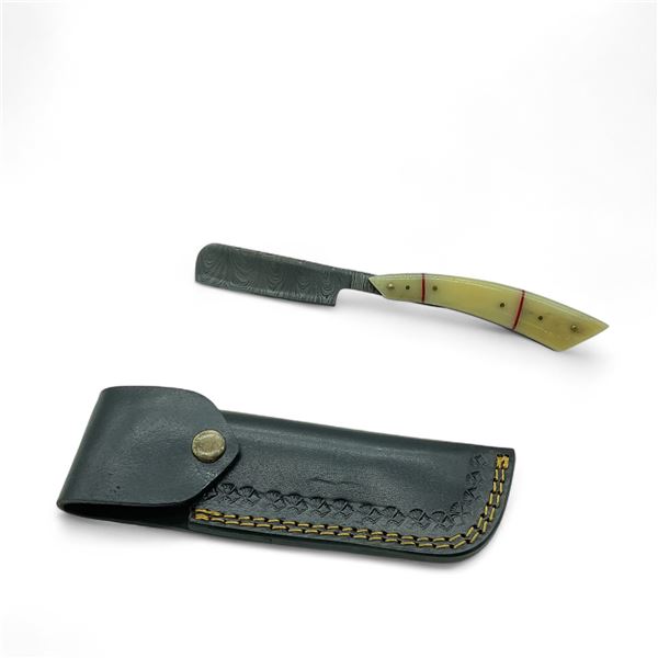 Folding 3" Damascus Blade Razor with Leather Pouch