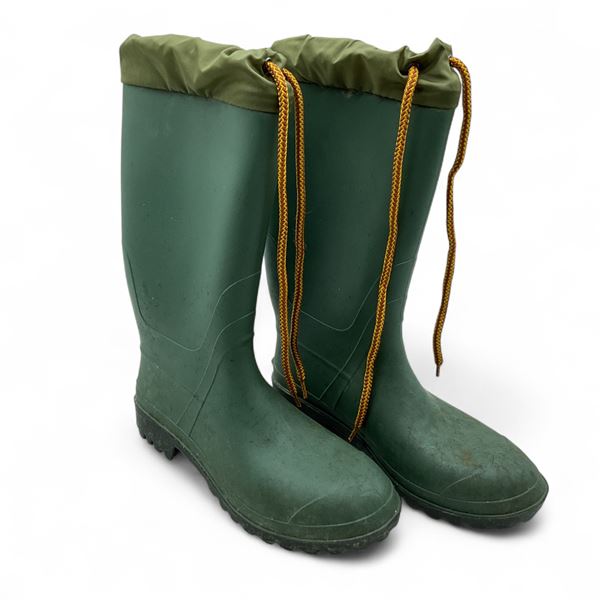 Chore Boots Size 9M, Green