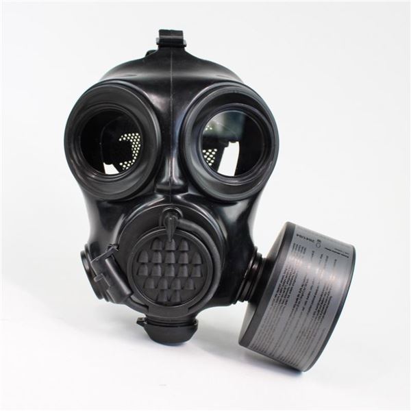 1x CZM10 Gas Mask with/ Filter Size  2 Medium Fit - Condition New