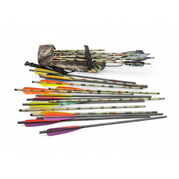 Assorted 20" Crossbow Bolts X 21 And Belt Quiver