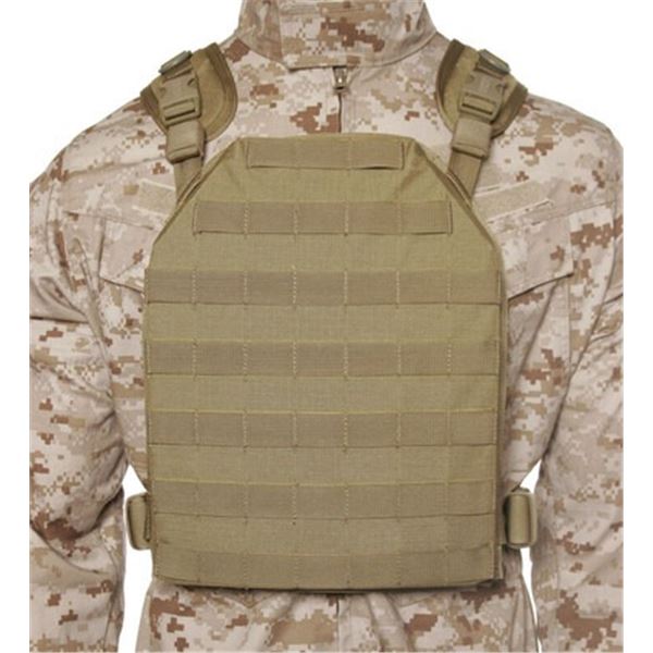 Blackhawk S.T.R.I.K.E. Lightweight Plate Carrier Harness, Coyote Tan, Large/ X-Large, New
