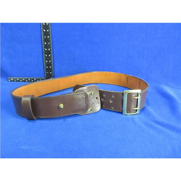 McCue Gun Leathers Belt Marked 11 2 38