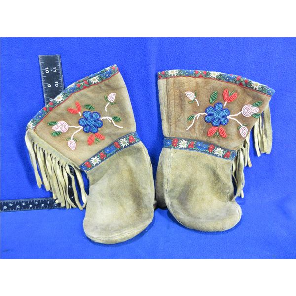 Native American Leather Mittens with Beadwork and Wool Insert Mittens