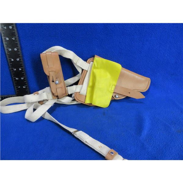 Vintage Makarov Shoulder Holster with Magazine Pouch