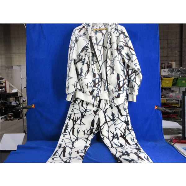 Wholesale Sports Inc. White Woodland Camo Fleece Pants & Jacket