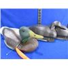 Image 2 : 4 Vintage Duck Decoys - 2 Woodstream D-100, 2 Unknown