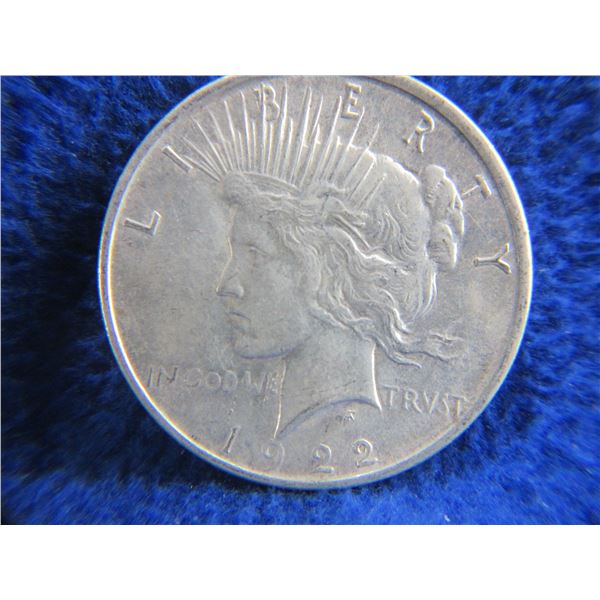 1922 USA One Dollar "Peace Dollar" - .900 Silver