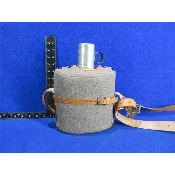 Rigby & Mellor Ltd. 1956 Canteen - Felt Covered w/ Leather Strap & Cup Lid