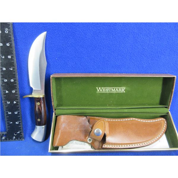 Westmark USA 701 Fixed Blade Hunting Knife w/ Leather Sheath
